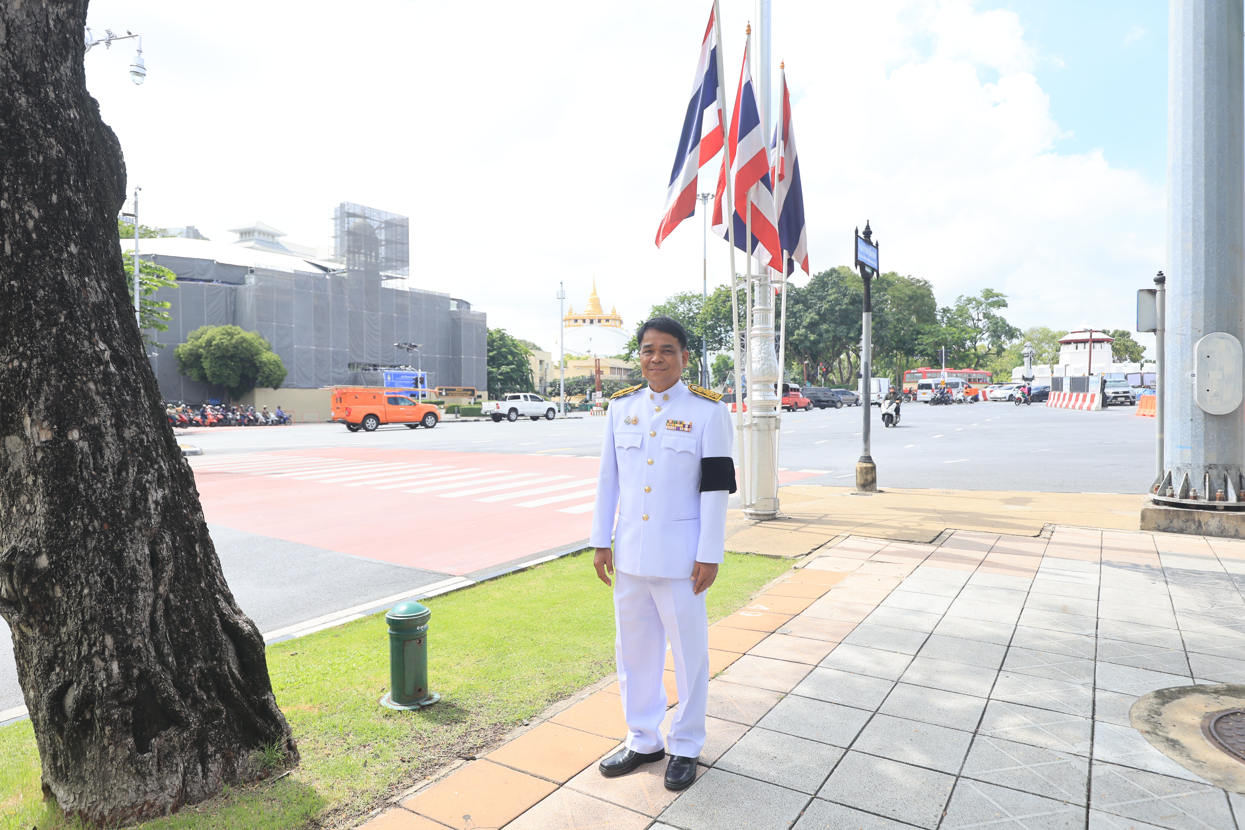 title - สำนักงานการปฏิรูปที่ดินเพื่อเกษตรกรรม นำคณะข้าราชการเข้าเฝ้าฯ กราบถวายบังคมลา เนื่องในโอกาสเกษียณอายุราชการ ประจำปี 2569